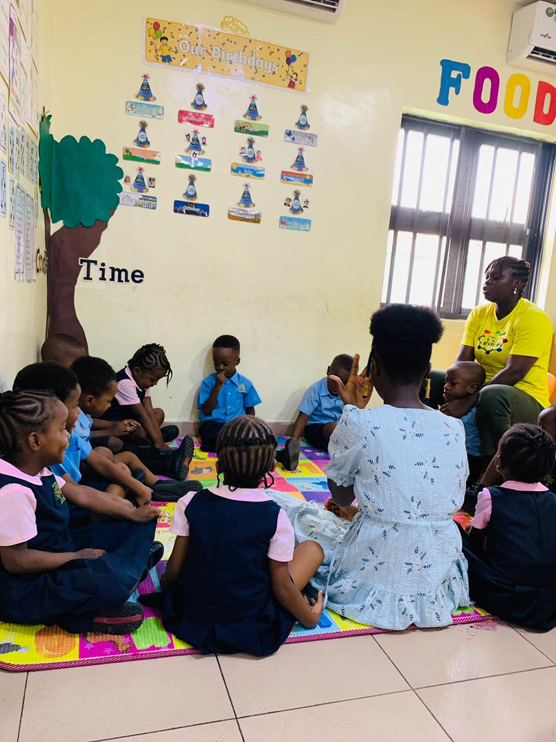 Nigerian child in a live CBS Online tutoring session